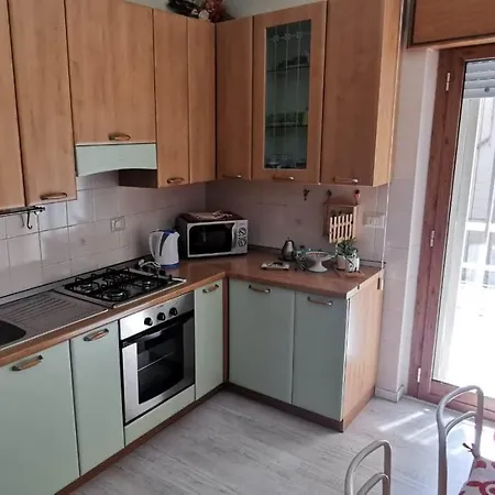 At 80 カステッランマーレ・ディ・スタービア